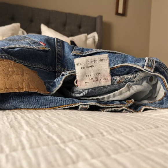 Levi's Vintage 501 Straight Leg Jeans 90s - Picture 13 of 16